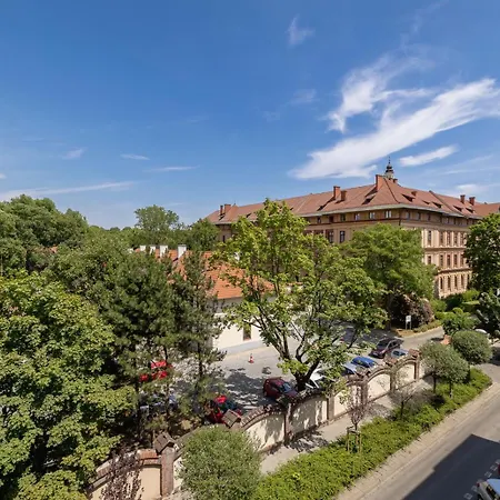 - 65 Dluga Street Διαμέρισμα Krasków