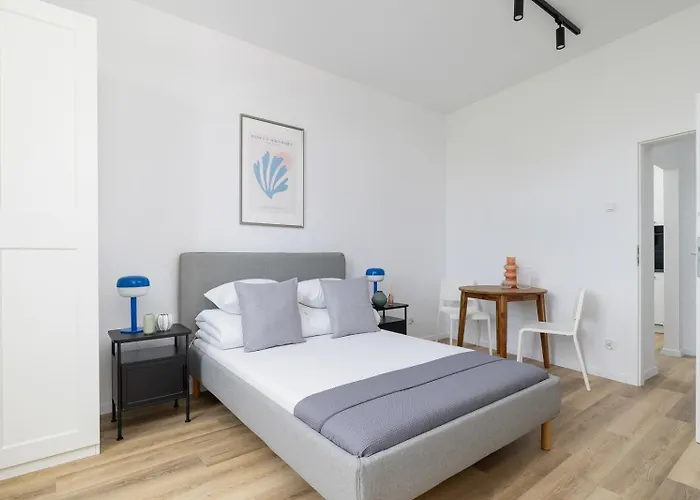 - 65 Dluga Street Apartman Krakkó